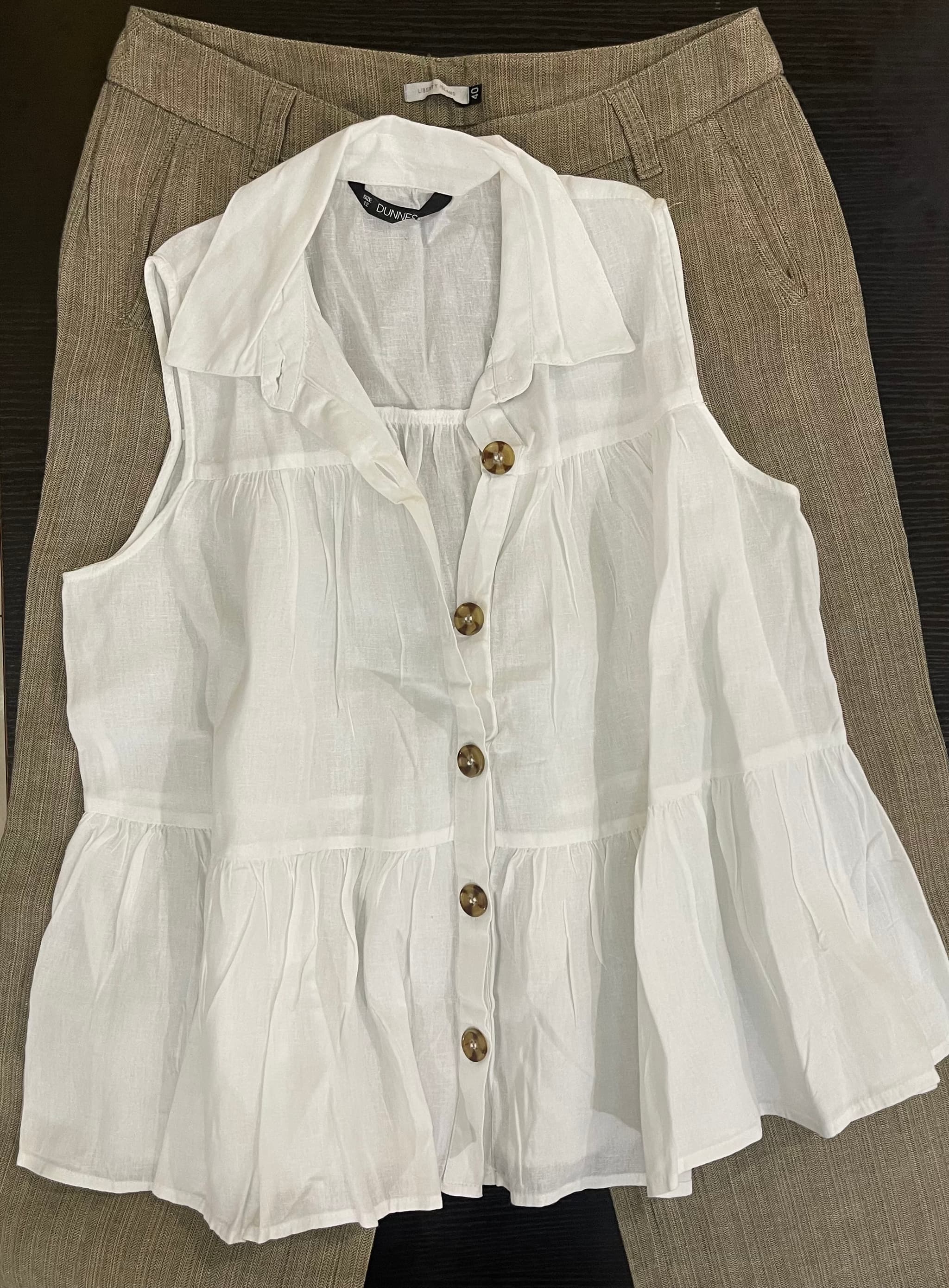 White & nude linen set